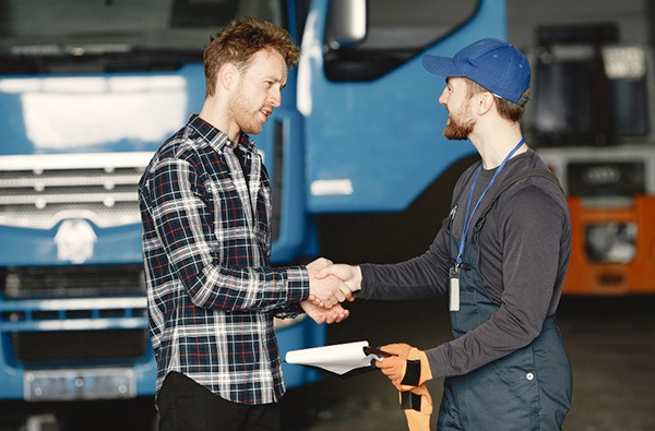 How to Choose the Best Commercial Truck Insurance Policy for Your Business